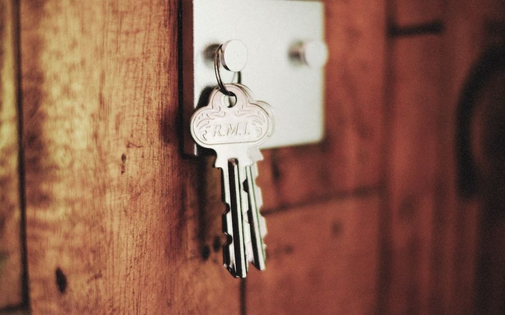 A key in a lock that will not turn: a valid Id pointing at nothing