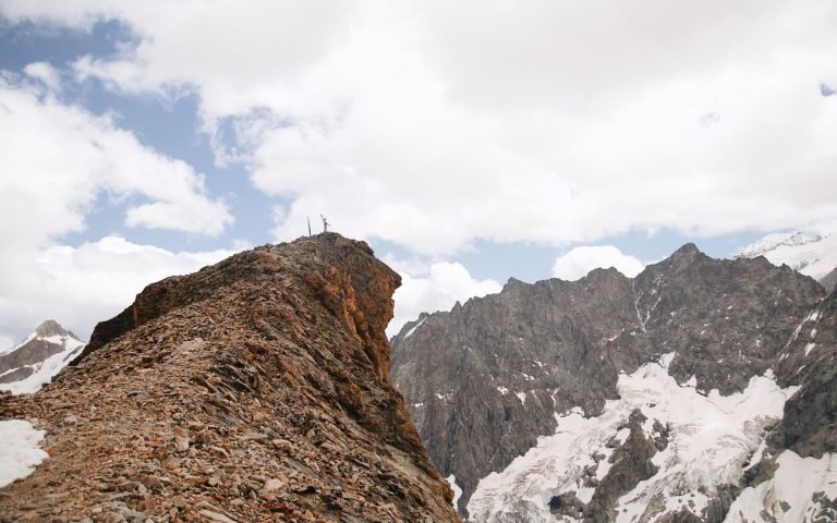 A long climb, where the view is not really the point