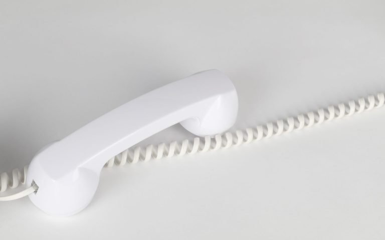 A single cord joining exactly two handsets